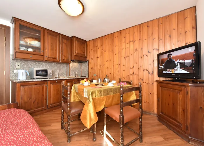 Castelli Aparthotel 2*